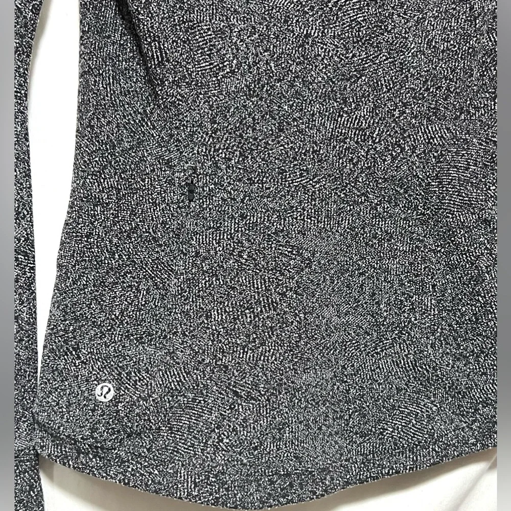 NEW Lululemon Runderful Long Sleeve Activewear Running Shirt Thumb Holes Run